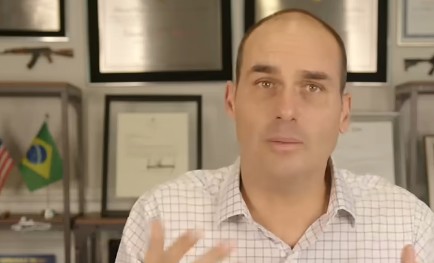 Eduardo Bolsonaro diz que 'corrupção e orgias de Vorcaro' são 'o de menos' se comparadas à situação dos presos pelo 8/1