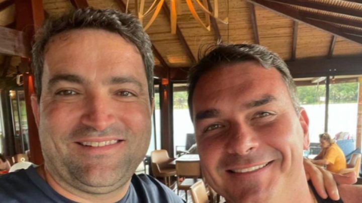 Empresa ligada a aliado de Flávio Bolsonaro consegue liminar na Justiça e retoma contrato na Loterj