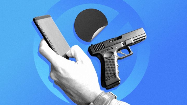 Entrar com celular está proibido na cabine de votação; eleitor pode levar cola de papel