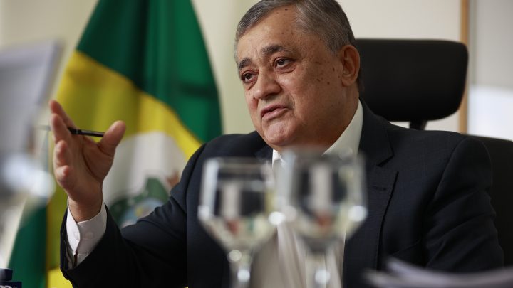 Escala 6x1: dois dias após eleições, ministro de Lula vai procurar líderes do governo, Alcolumbre e Motta para discutir PEC
