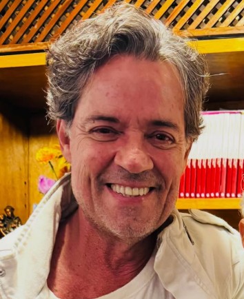 Felipe Camargo viverá advogado em nova série da Netflix
