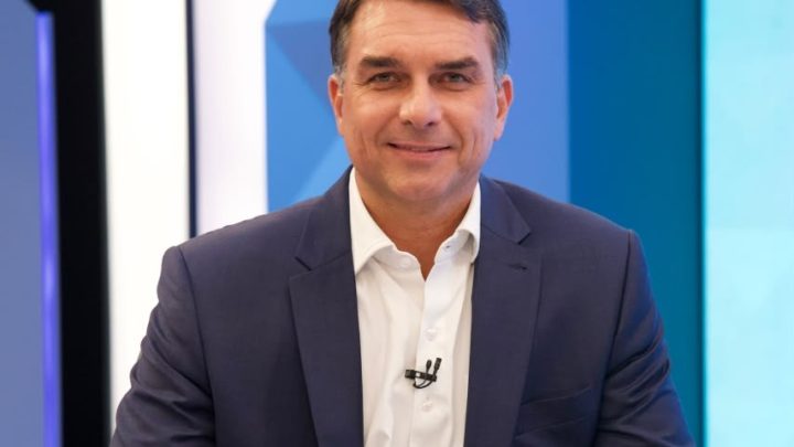 Flávio Bolsonaro na TV Globo: candidato foge das perguntas e deixa dúvidas sobre suas ideias e propósitos