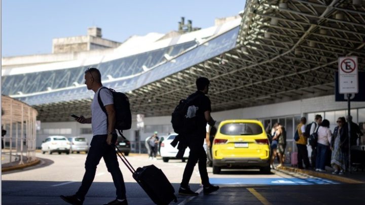 Guia do transporte seguro: como evitar golpes ao sair do Aeroporto do Galeão? Veja oito dicas