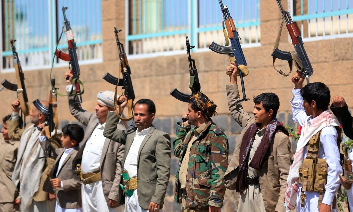 Houthis intensificam ataques à Arábia Saudita e dizem ter atingido Riad com mísseis em meio ao conflito no Iêmen