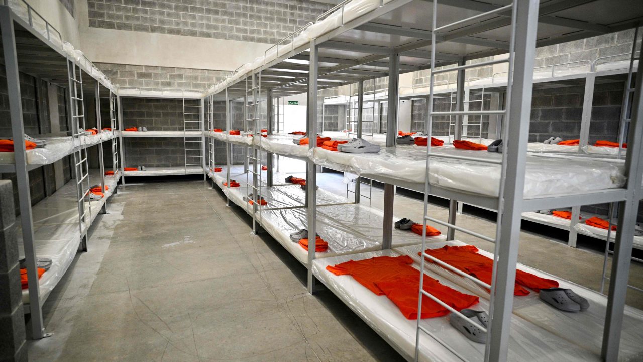 Inspirada em El Salvador, Costa Rica inaugura penitenciária como parte do discurso de combate ao crime organizado
