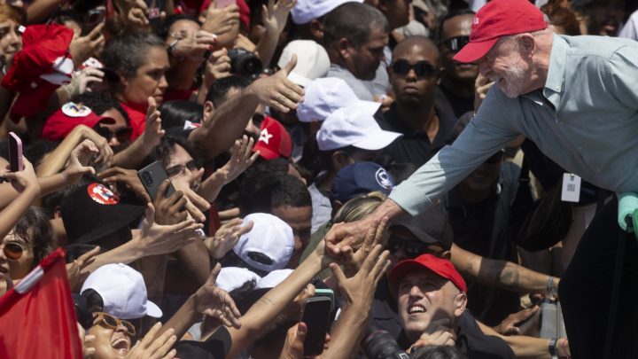 Lula expande território em Rio e SP e vence em 15 zonas eleitorais que votaram em Bolsonaro em 2022