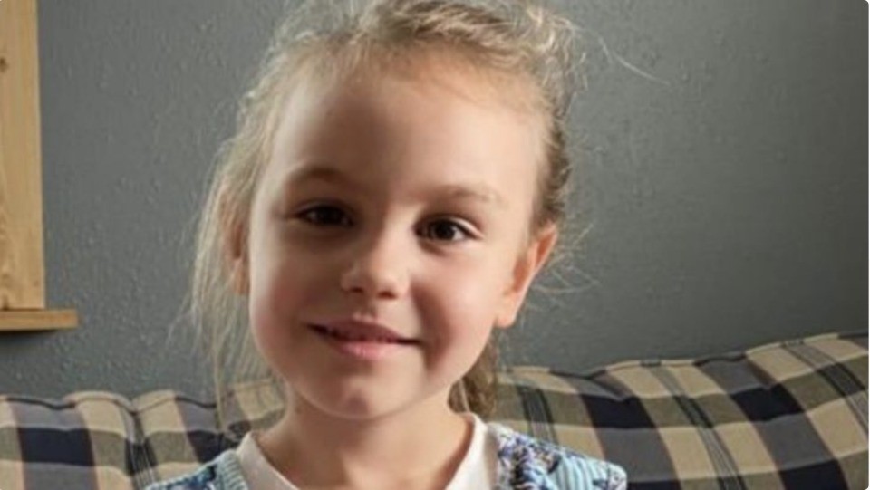 Menina de 4 anos é torturada e morta após ser mergulhada em lago gelado nos EUA