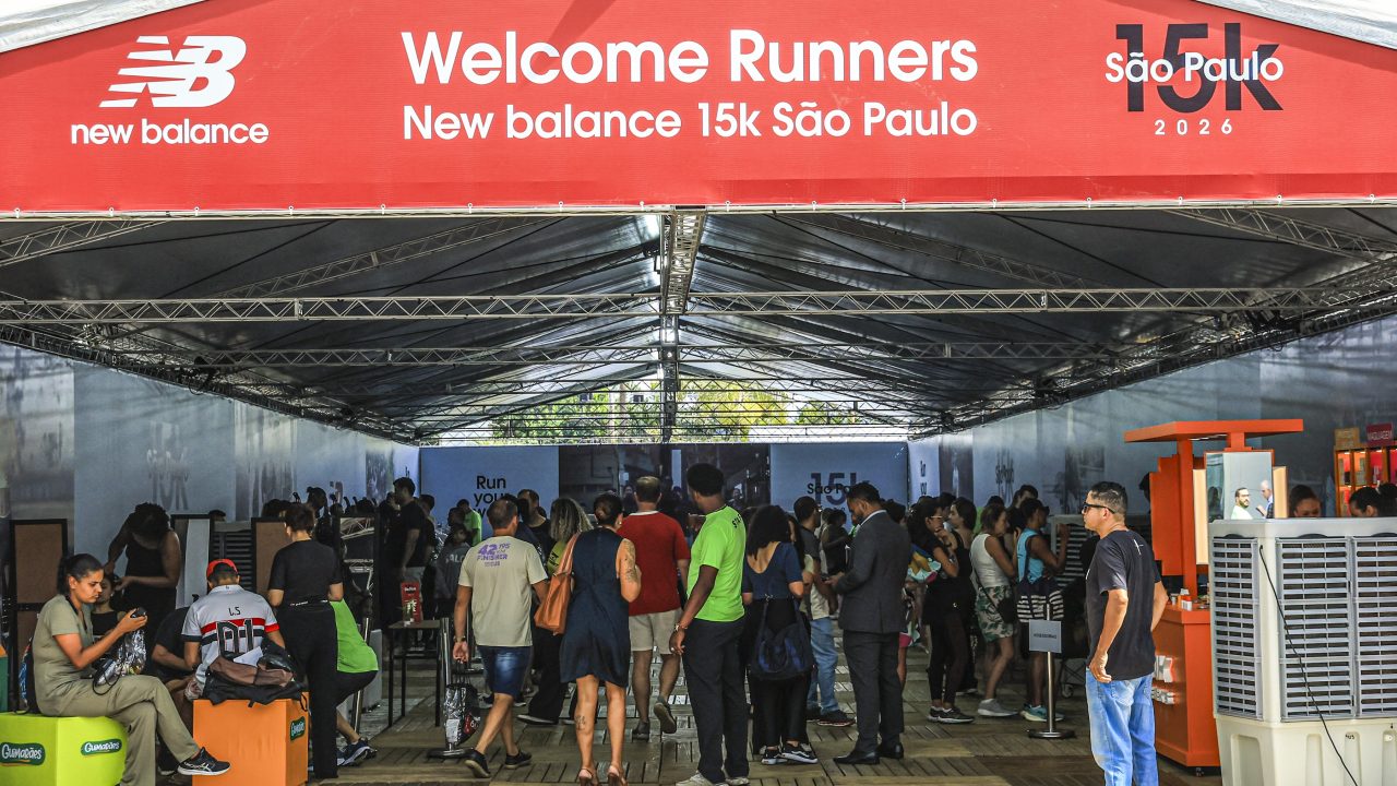 New Balance faz 'shake-out' em parceria com Marun e feira aberta ao público como parte da corrida de domingo