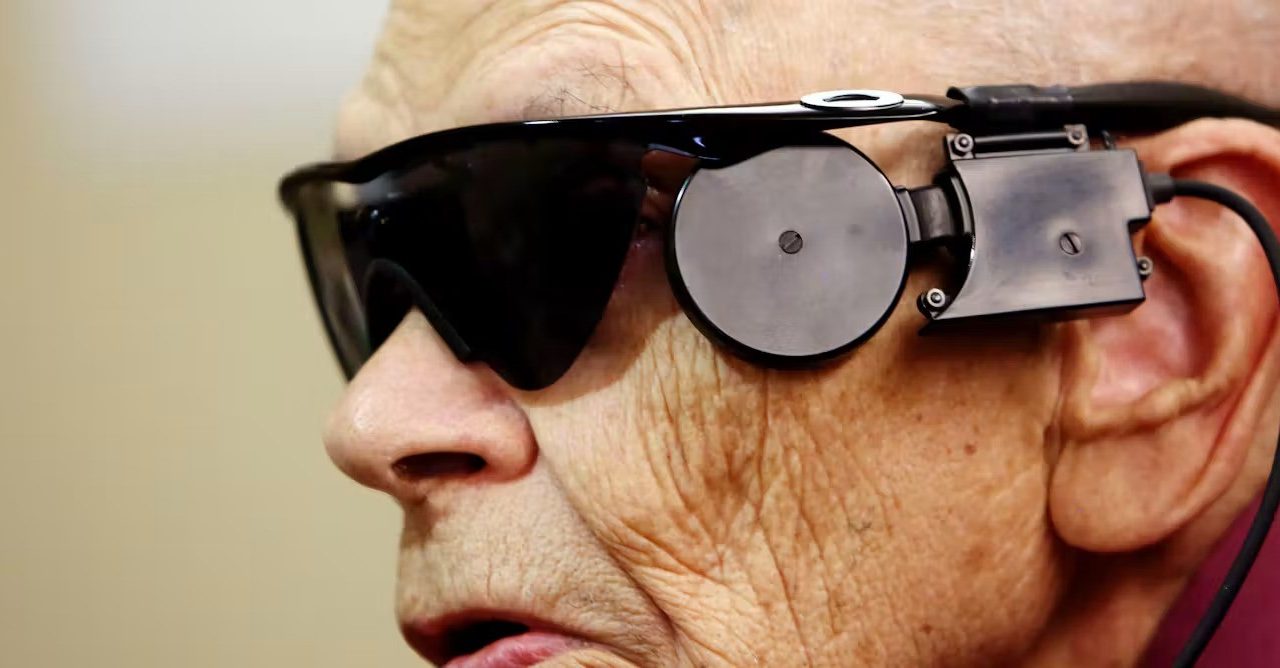 Olhos biônicos: entenda como funciona a tecnologia que promete restaurar parte da visão