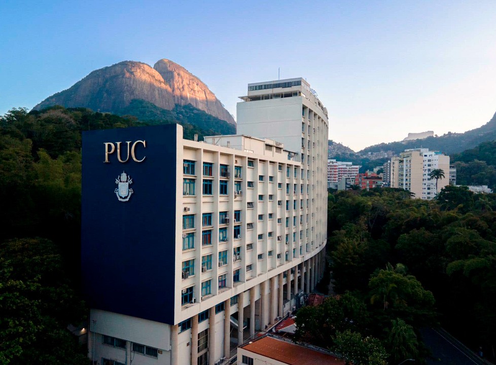 PUC-Rio cancela ato de estudantes contra Lula e proíbe eventos políticos no campus