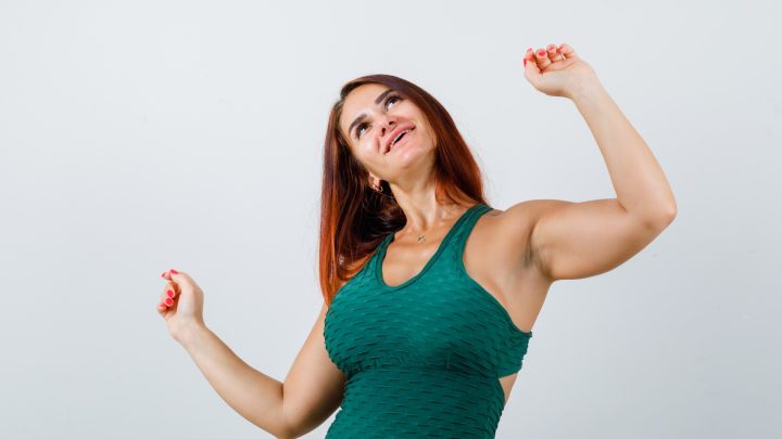Por que ter um corpo forte ganhou espaço na conversa sobre beleza