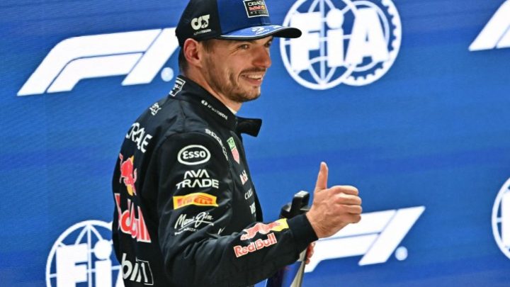 Verstappen faz duas poles em Cingapura após sprint marcada por acidentes