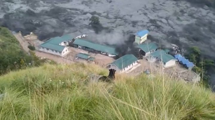 Vídeo: Nova enchente no Nepal arrasta dezenas de casas; cinco pessoas estão desaparecidas